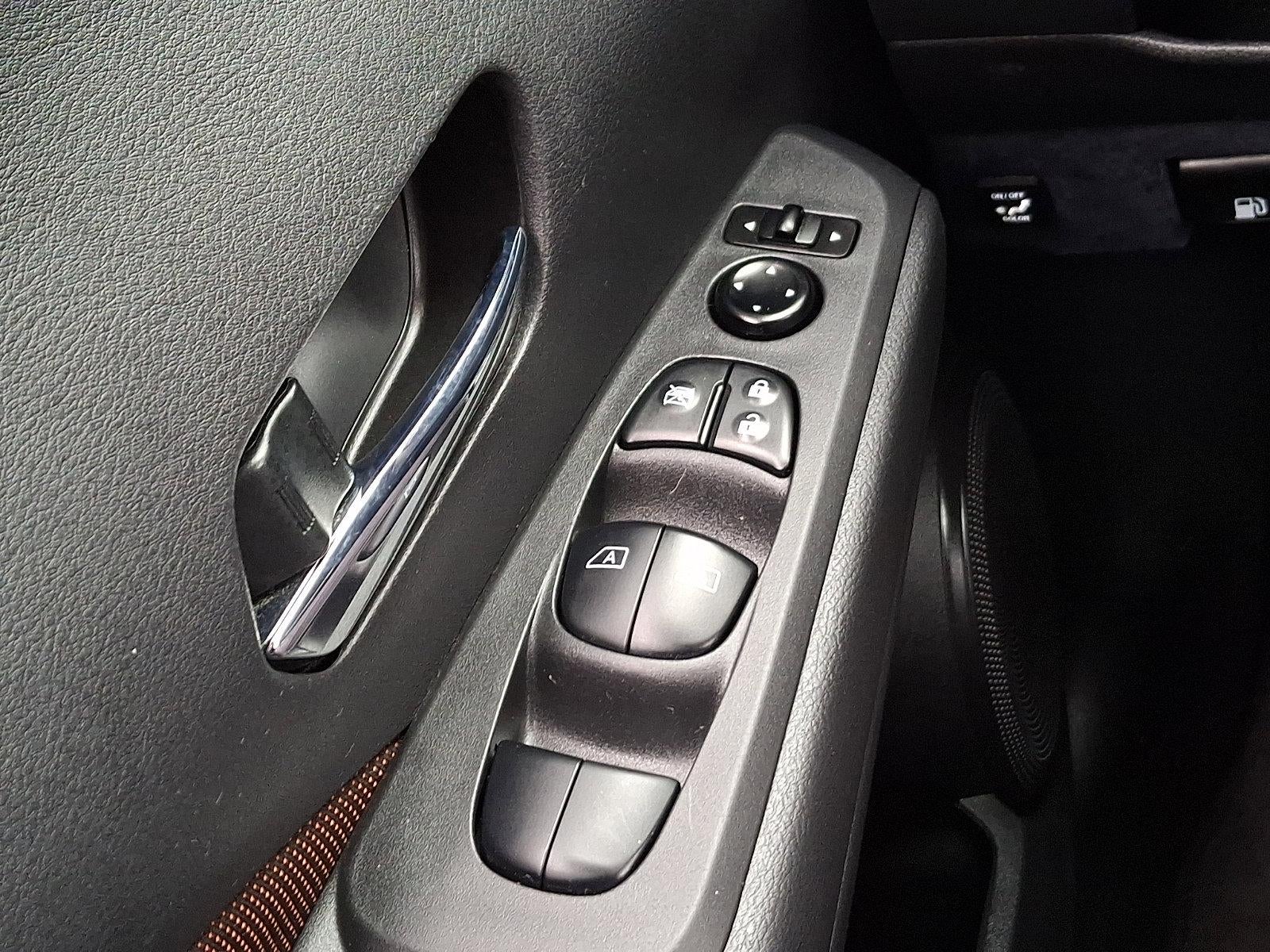 2021 Nissan Kicks SR FWD