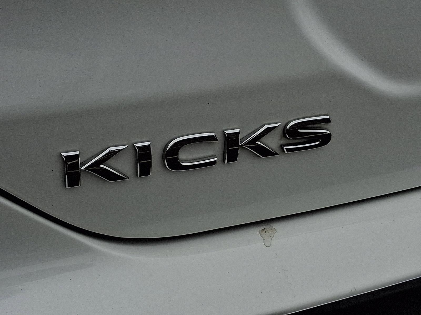 2021 Nissan Kicks SR FWD