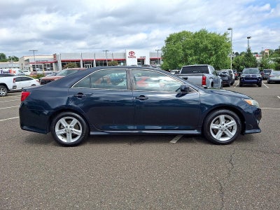 2014 Toyota Camry 2014.5 4dr Sdn I4 Auto SE (Natl)