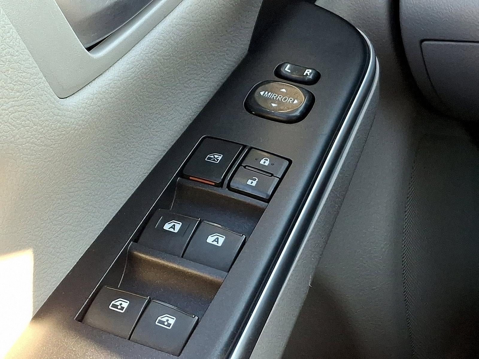 2017 Toyota Camry LE Auto (SE)