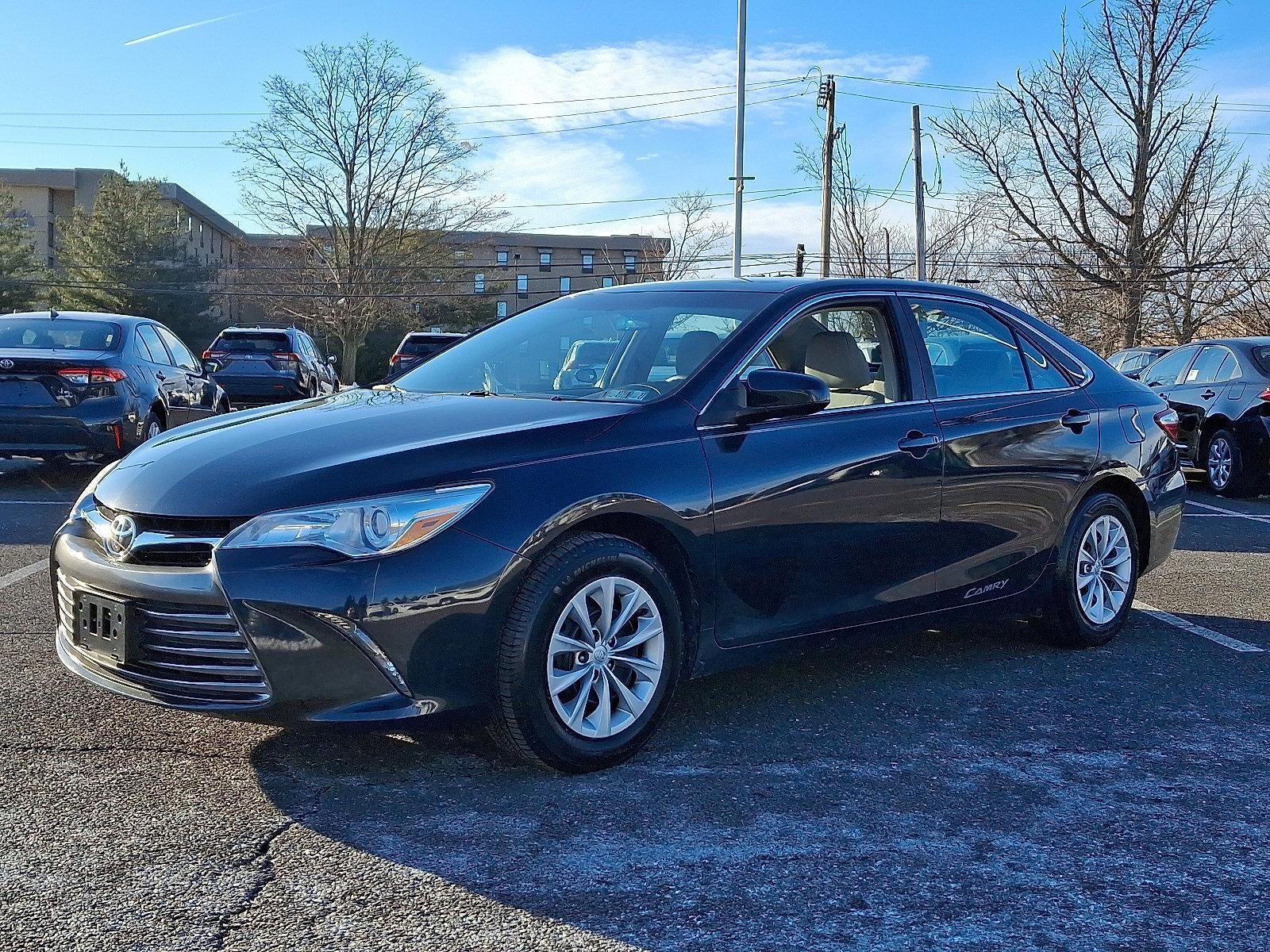 2017 Toyota Camry LE Auto (SE)