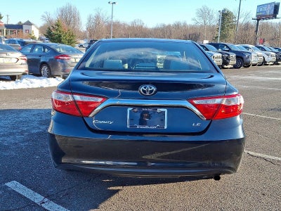 2017 Toyota Camry LE Auto (SE)