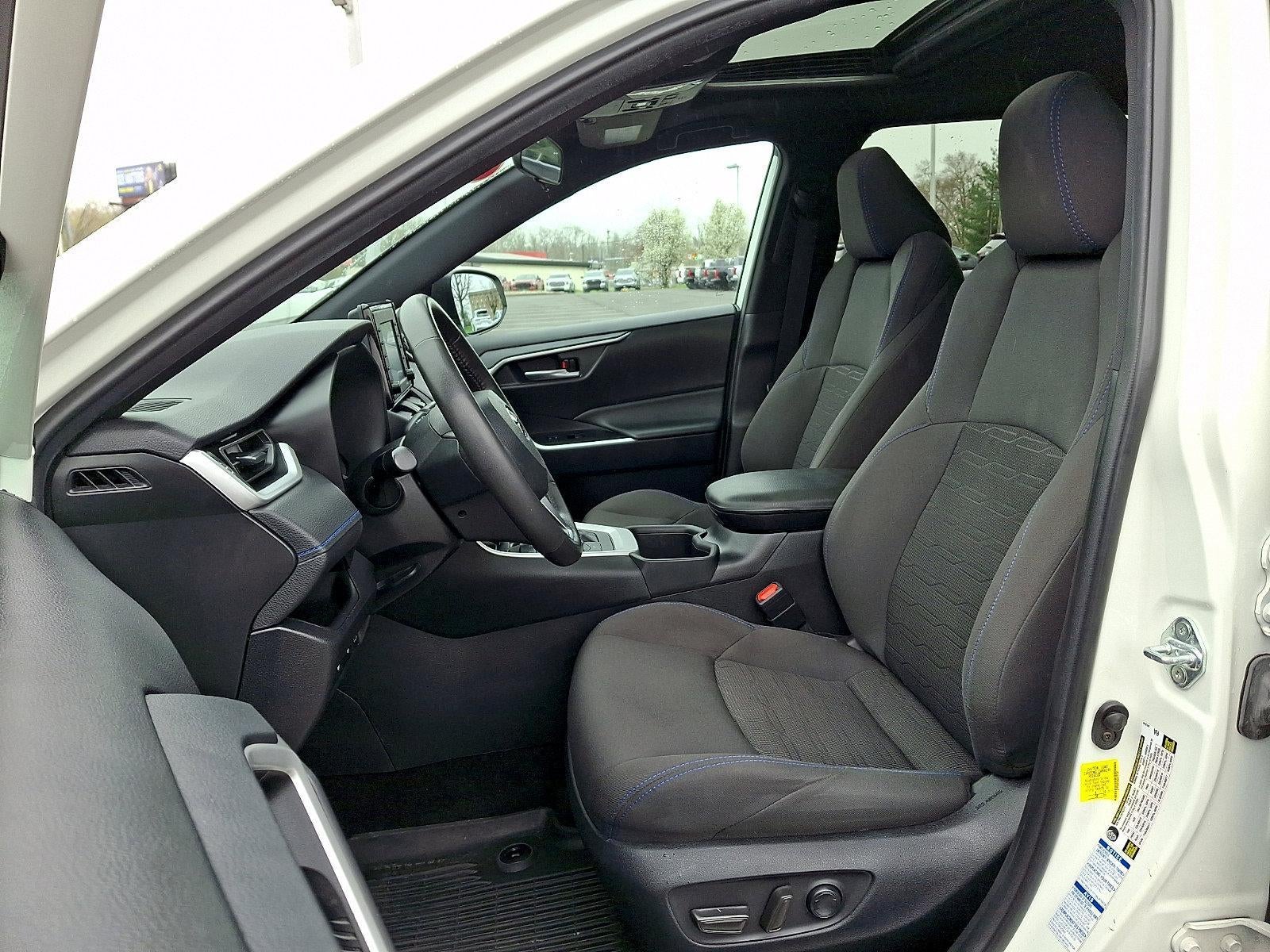 2022 Toyota RAV4 Hybrid SE AWD (Natl)