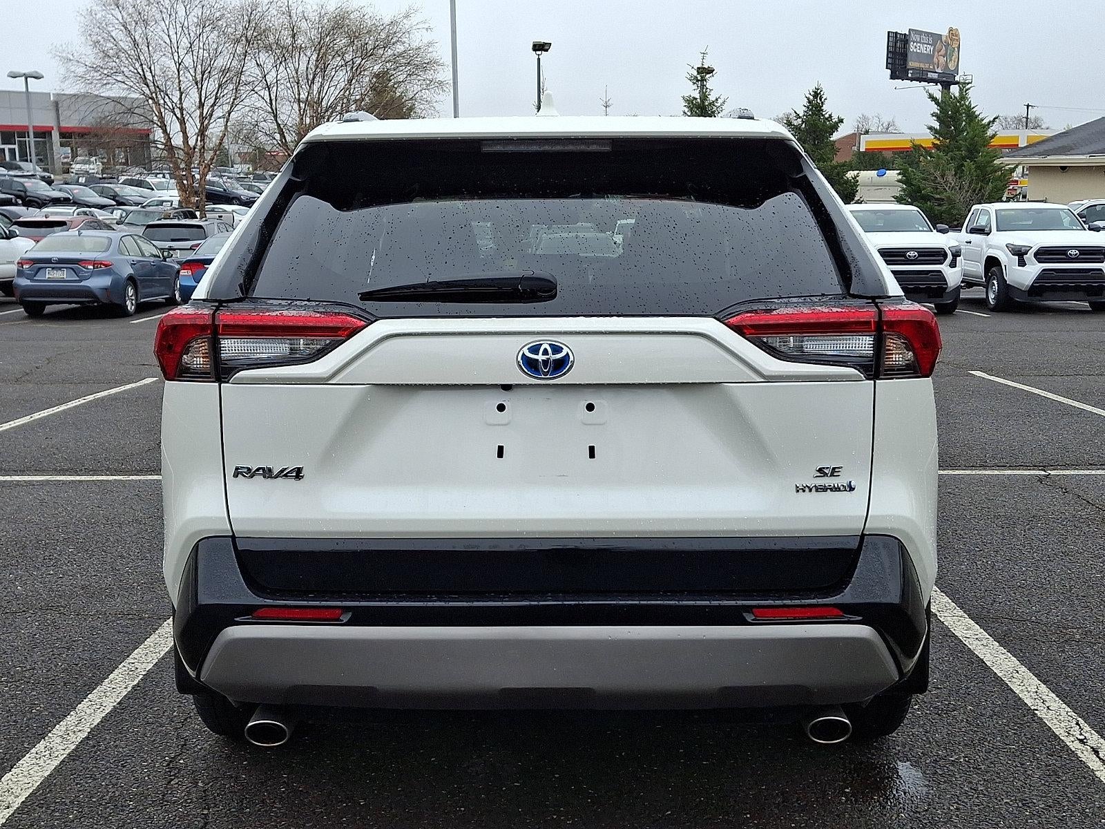 2022 Toyota RAV4 Hybrid SE AWD (Natl)