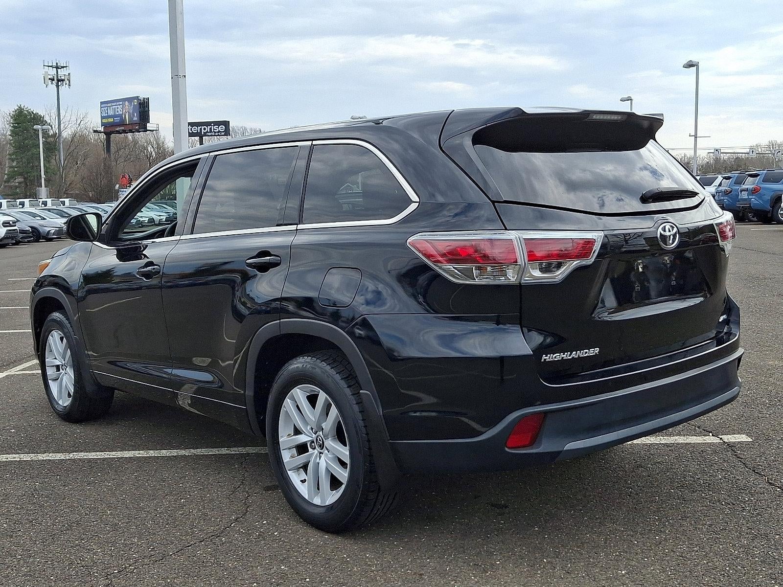 2016 Toyota Highlander AWD 4dr V6 LE (Natl)