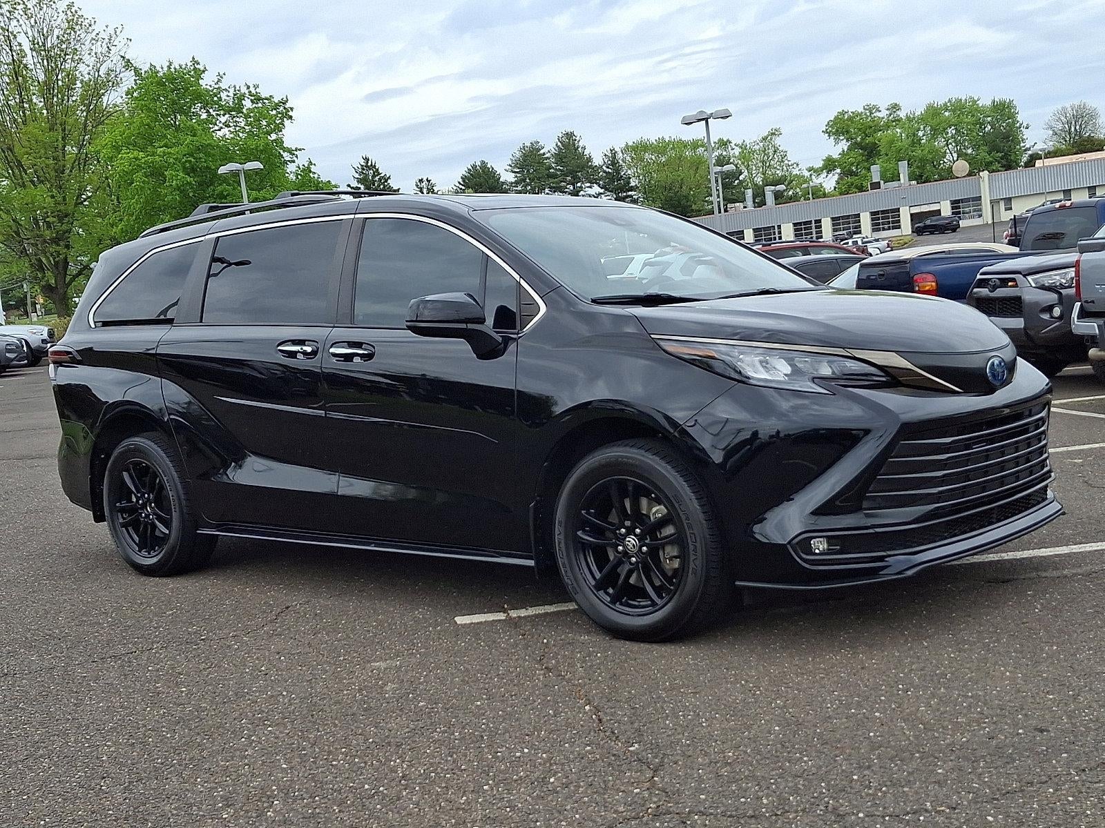 2023 Toyota Sienna Woodland Edition AWD 7-Passenger (Natl)