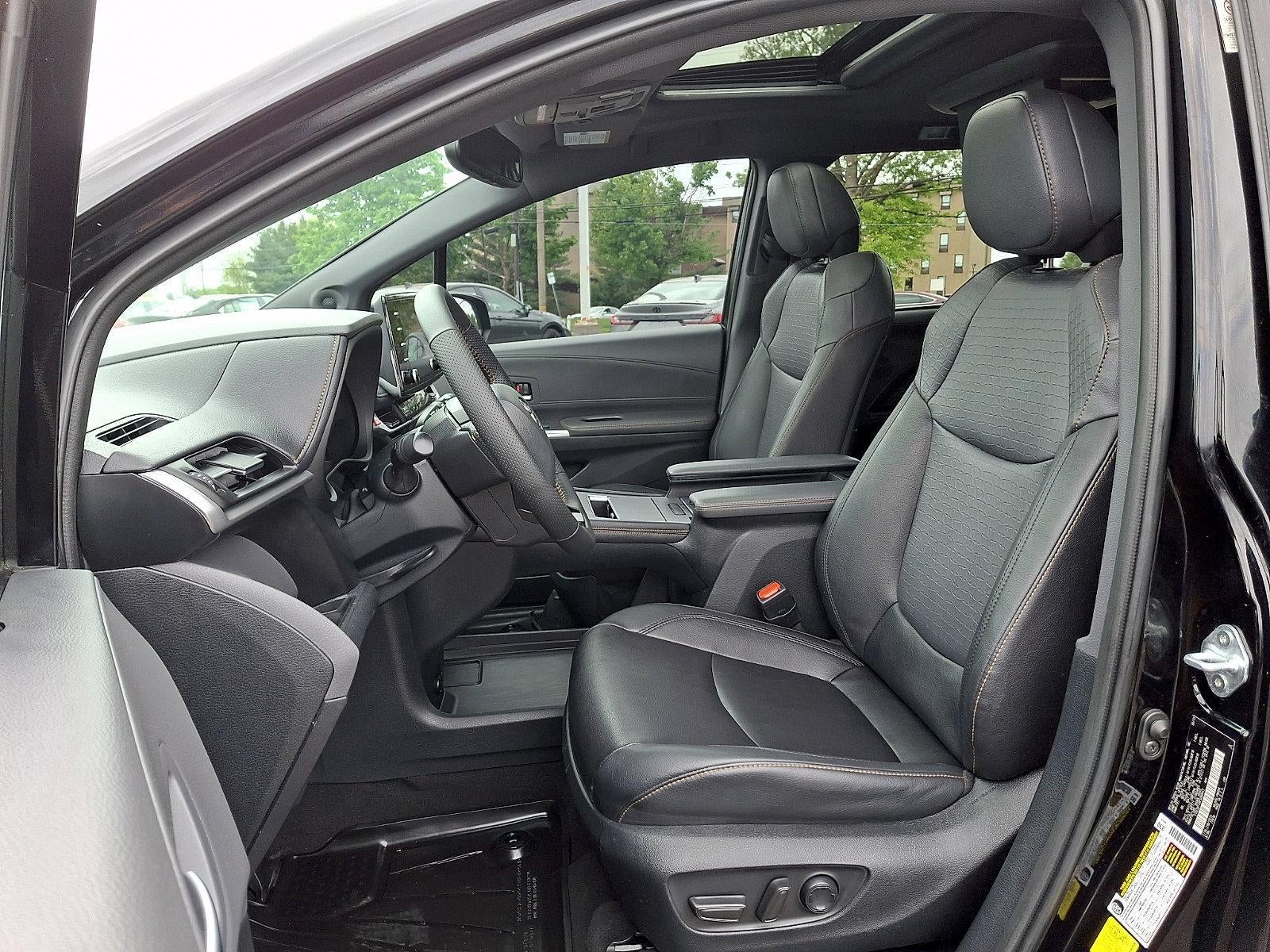 2023 Toyota Sienna Woodland Edition AWD 7-Passenger (Natl)