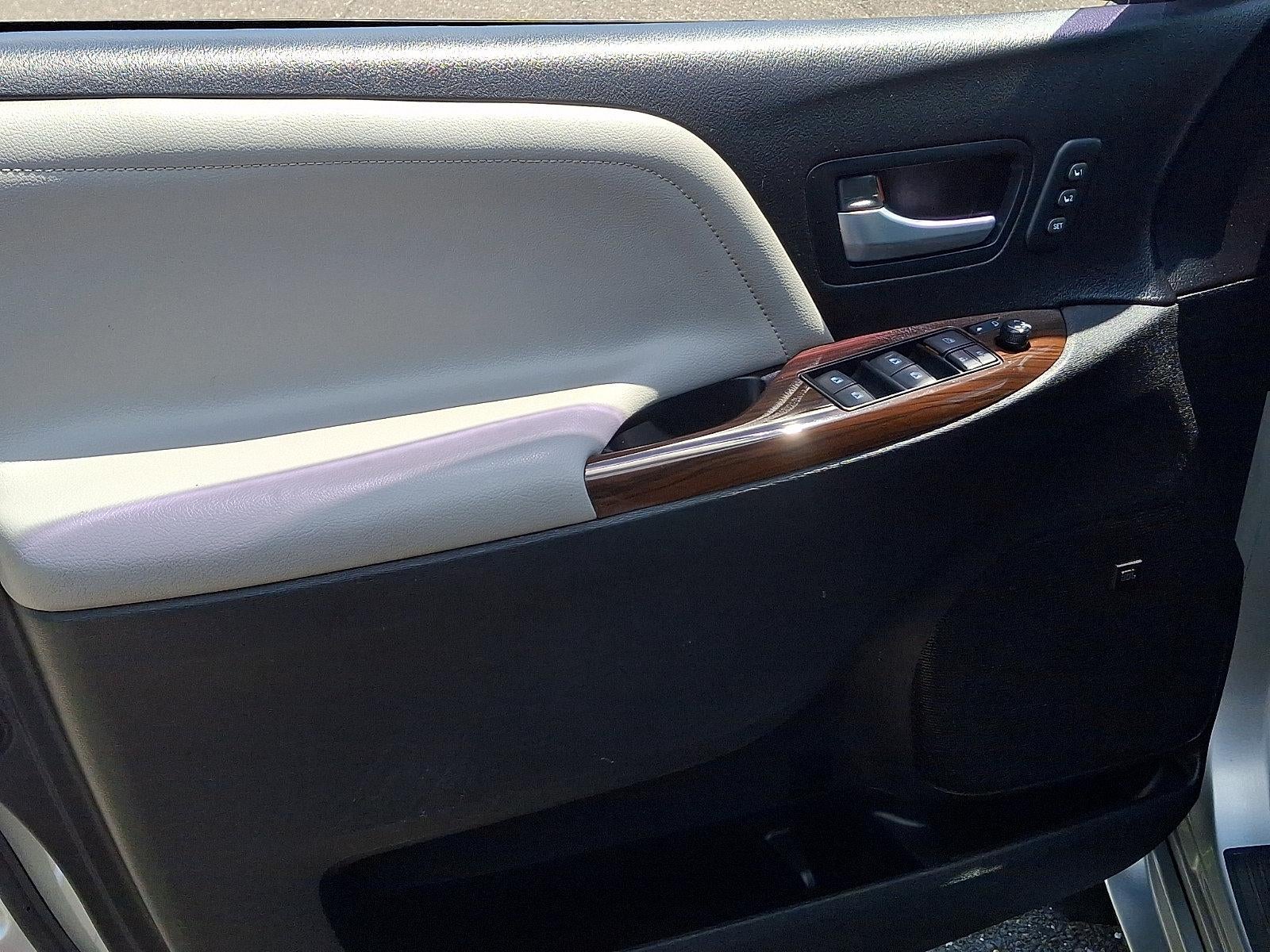 2015 Toyota Sienna 5dr 7-Pass Van Ltd Premium FWD (Natl)