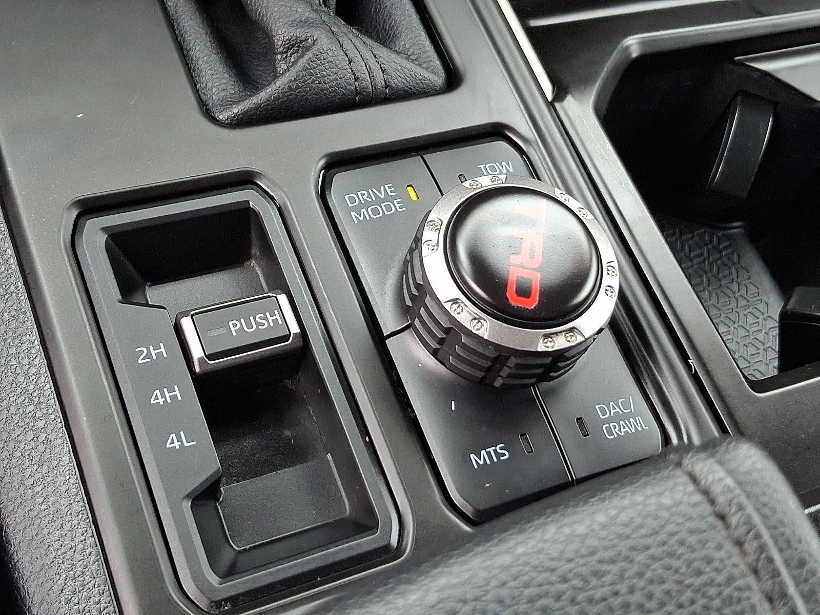 2022 Toyota Tundra 4WD 4WD SR5 CrewMax 5.5' Bed (Natl)