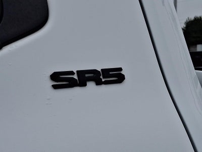 2022 Toyota Tundra 4WD 4WD SR5 CrewMax 5.5' Bed (Natl)