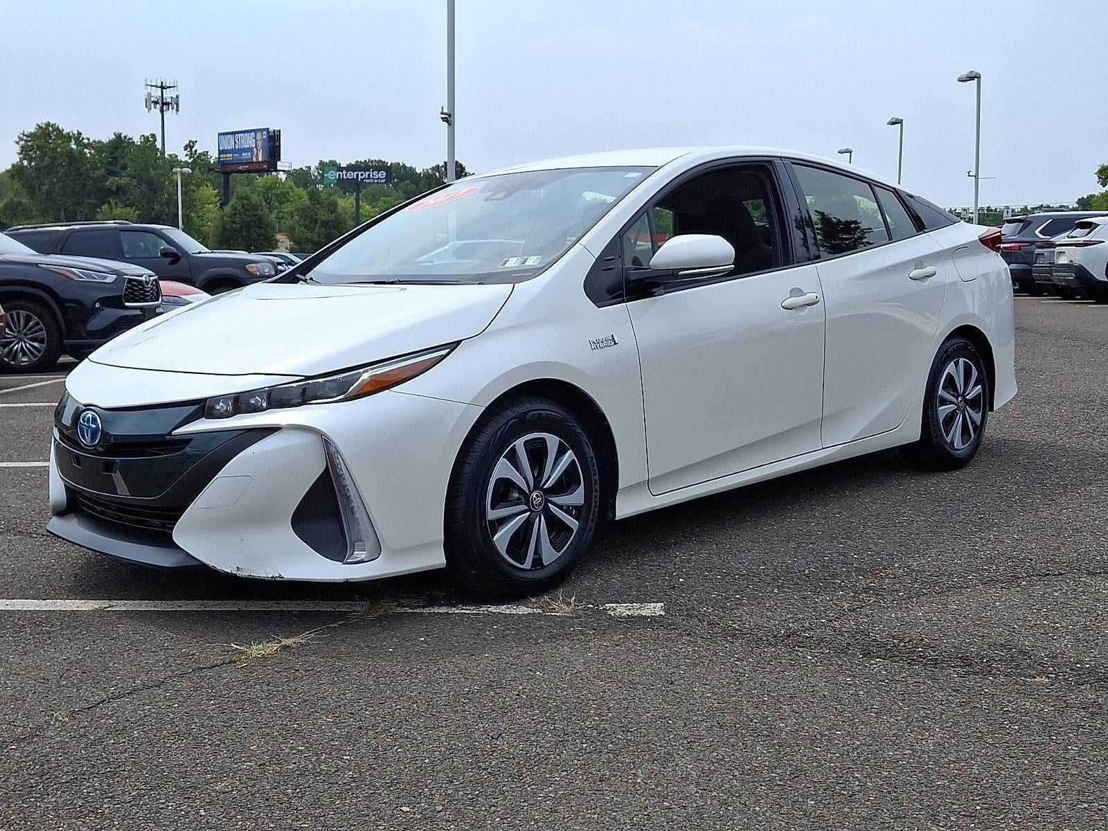 2017 Toyota Prius Prime Plus (Natl)