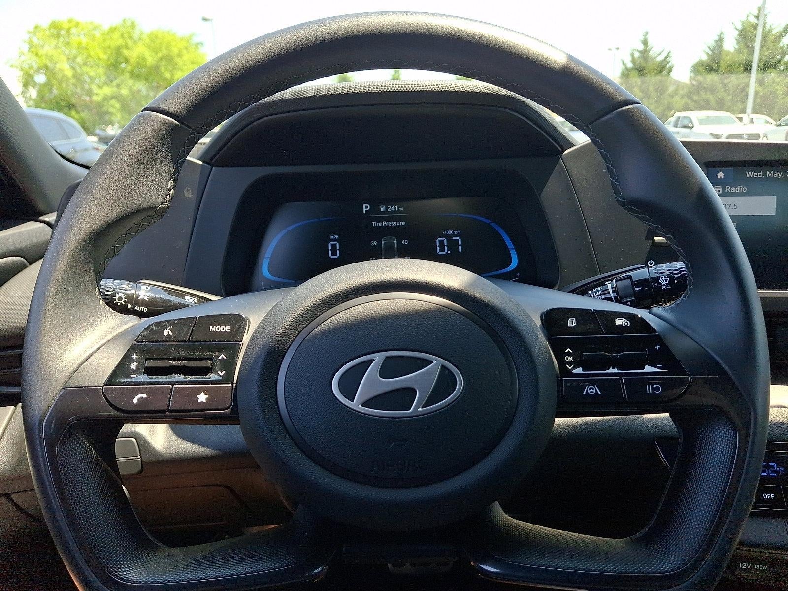 2025 Hyundai ELANTRA SEL Sport IVT