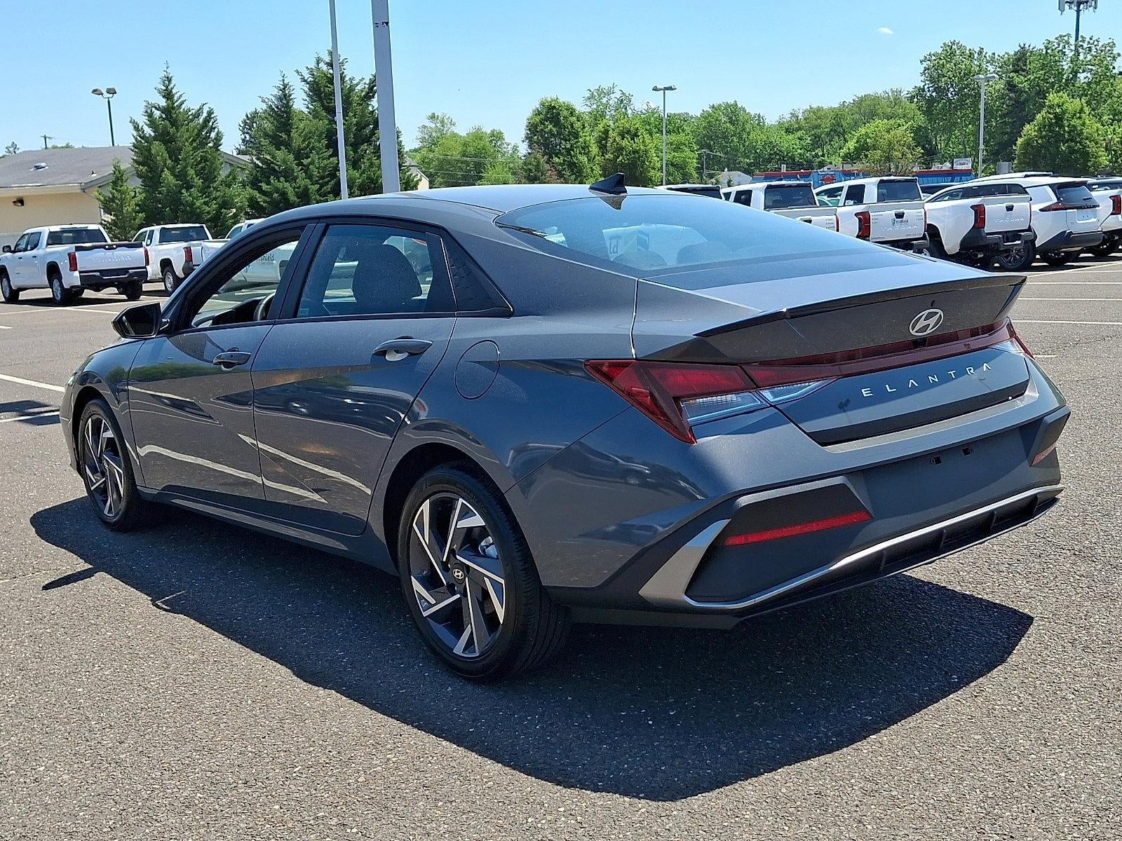 2025 Hyundai ELANTRA SEL Sport IVT
