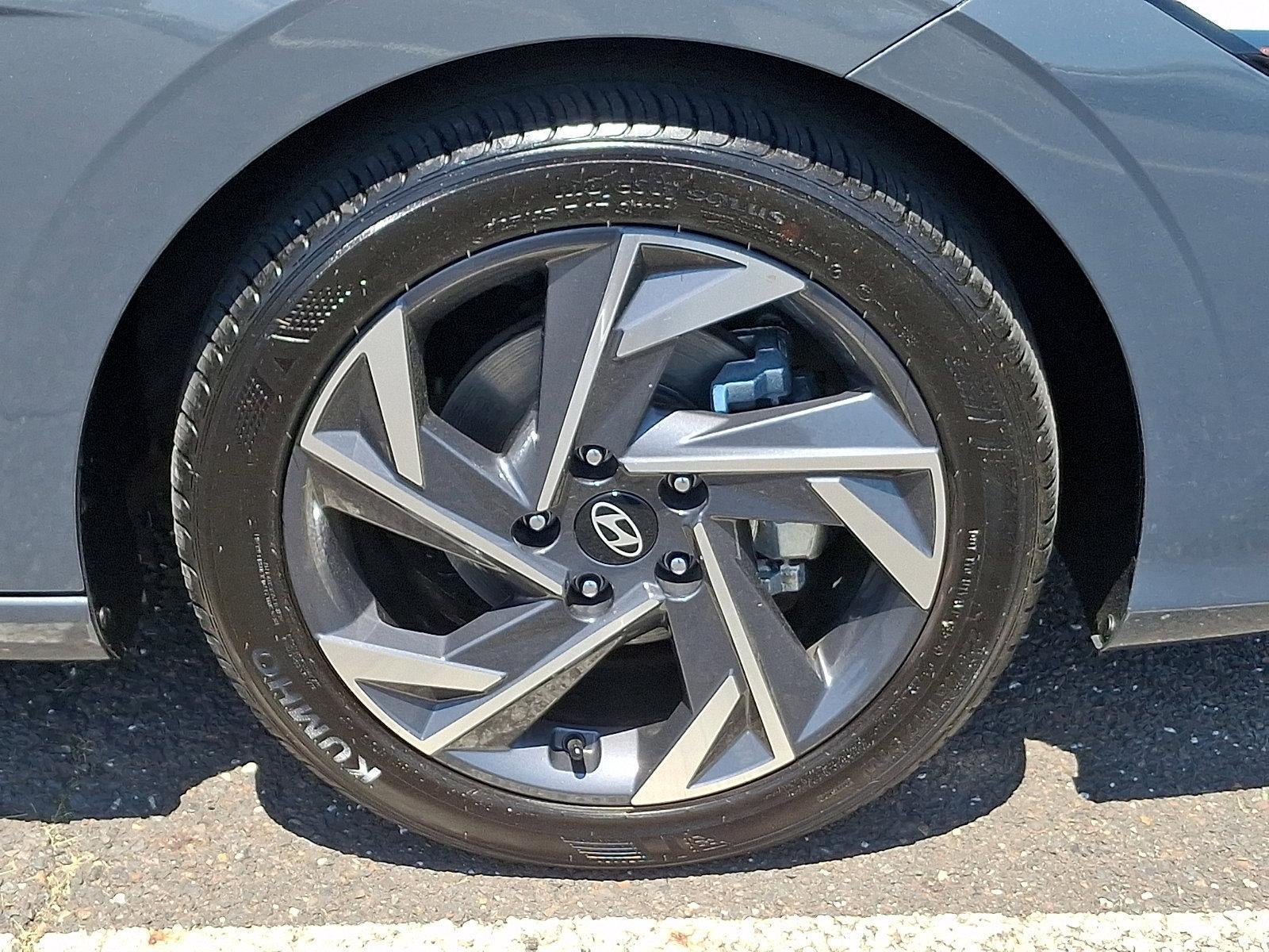 2025 Hyundai ELANTRA SEL Sport IVT
