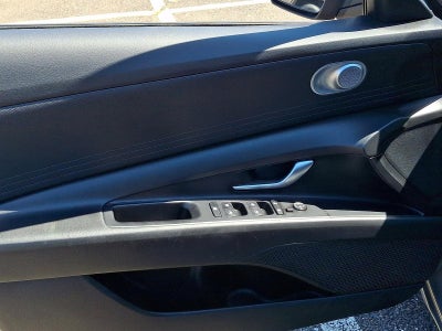 2024 Hyundai ELANTRA SEL IVT