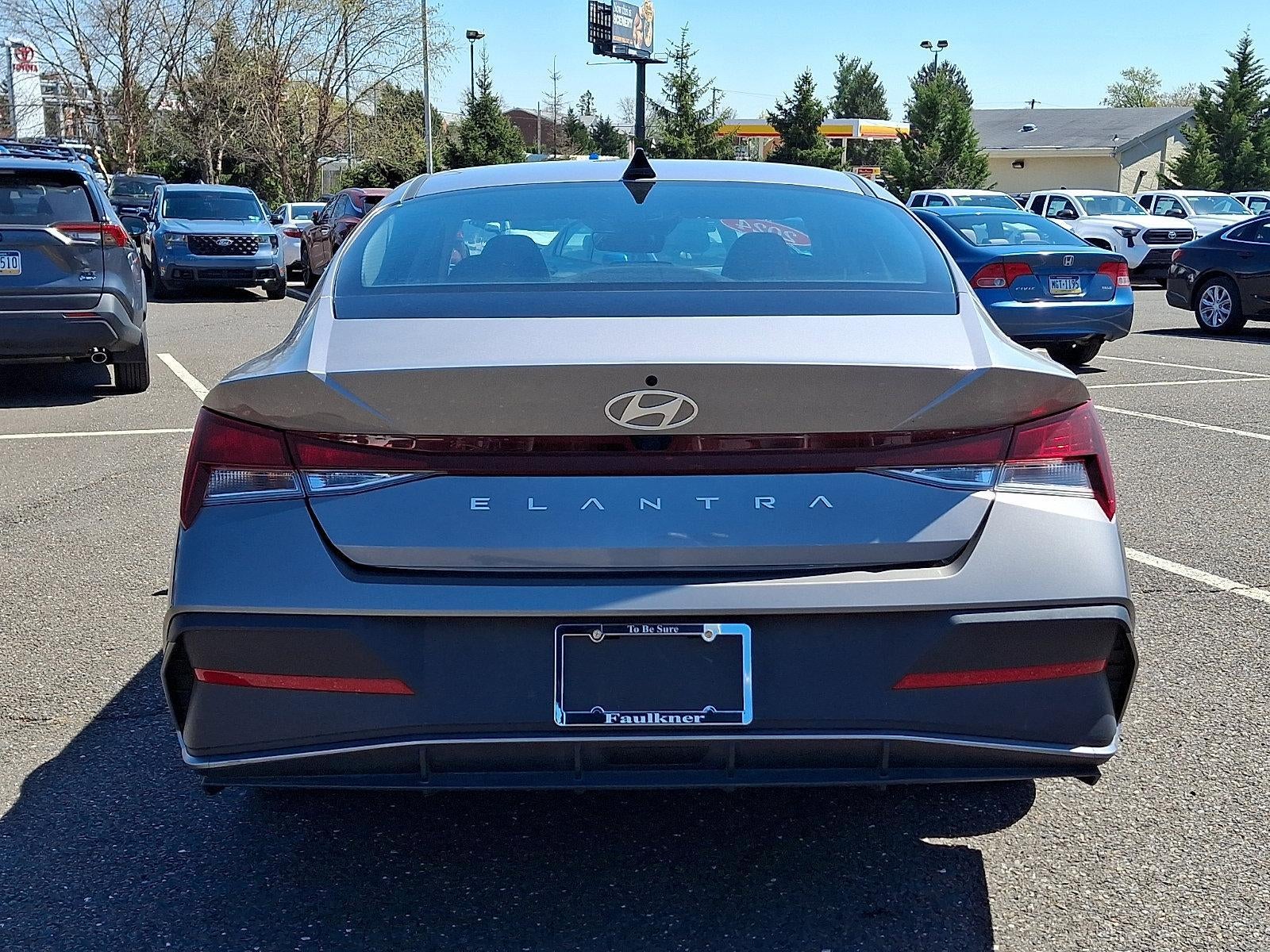 2024 Hyundai ELANTRA SEL IVT