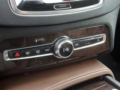 2019 Volvo XC90 T6 AWD Momentum