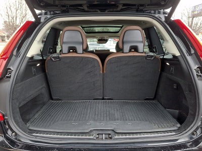 2019 Volvo XC90 T6 AWD Momentum