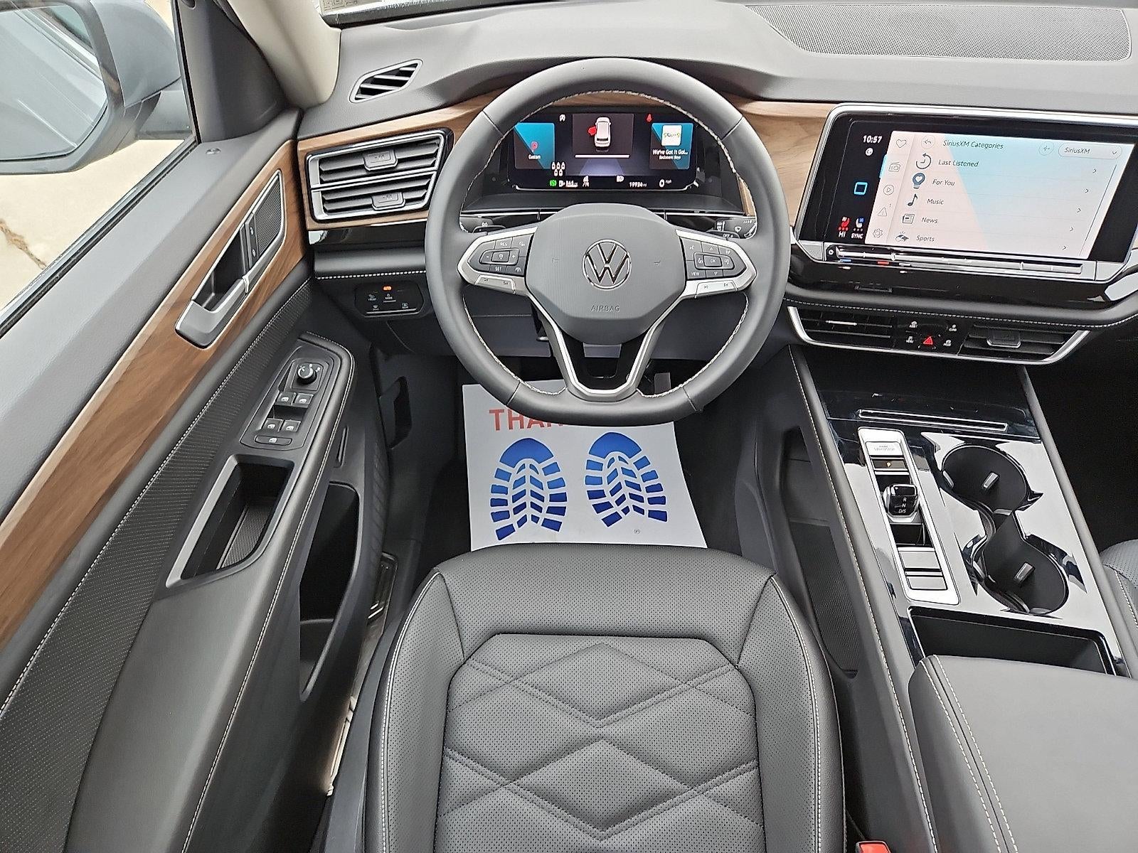 2025 Volkswagen Atlas 2.0T SE w/Technology 4MOTION