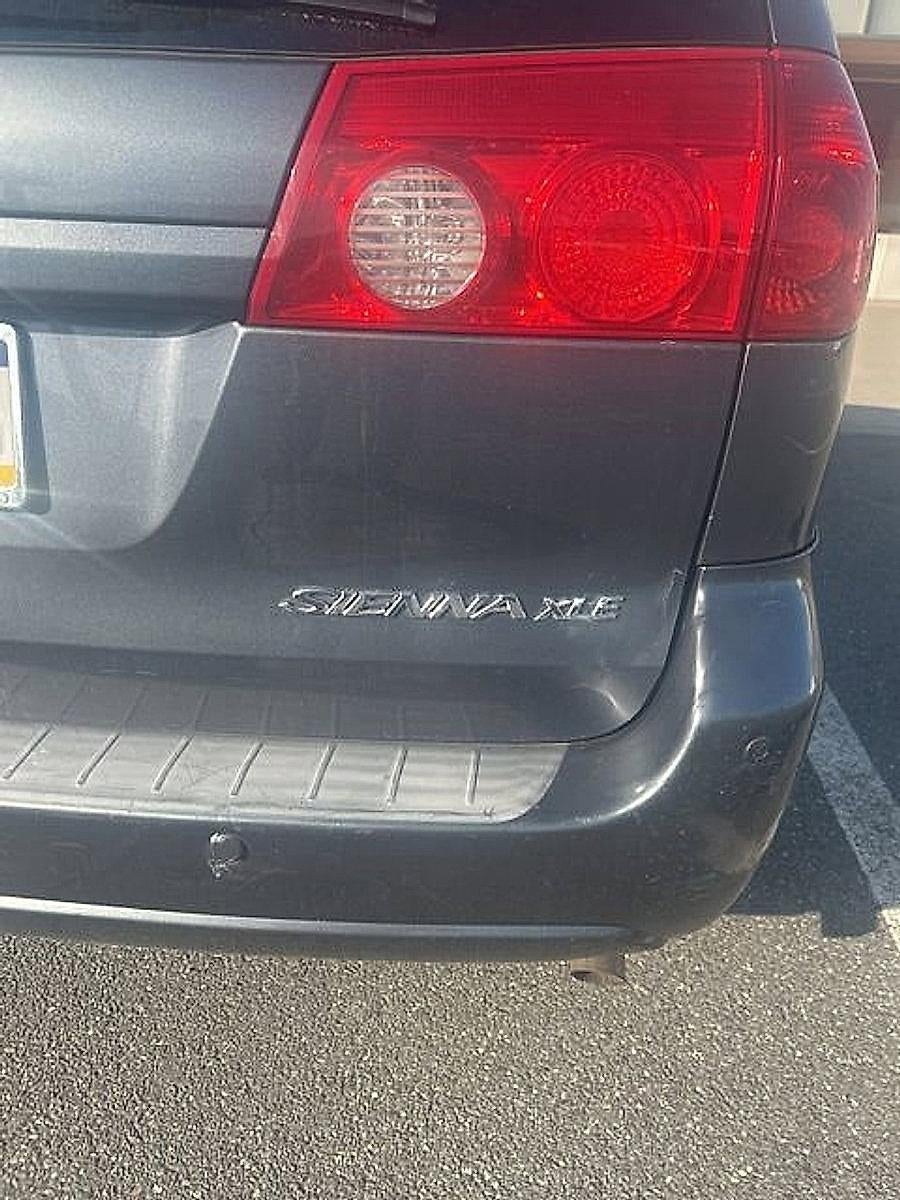 2010 Toyota Sienna 5dr 7-Pass Van XLE FWD (Natl)