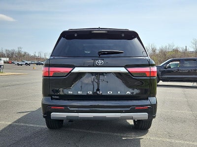 2024 Toyota Sequoia SR5 4WD (SE)