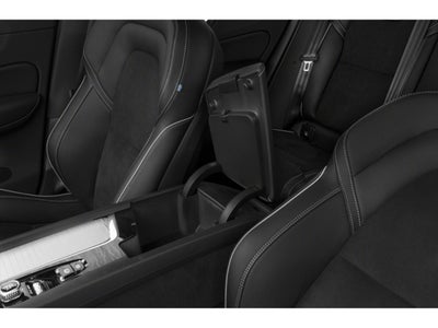 2019 Volvo XC60 T8 eAWD Plug-In Hybrid R-Design