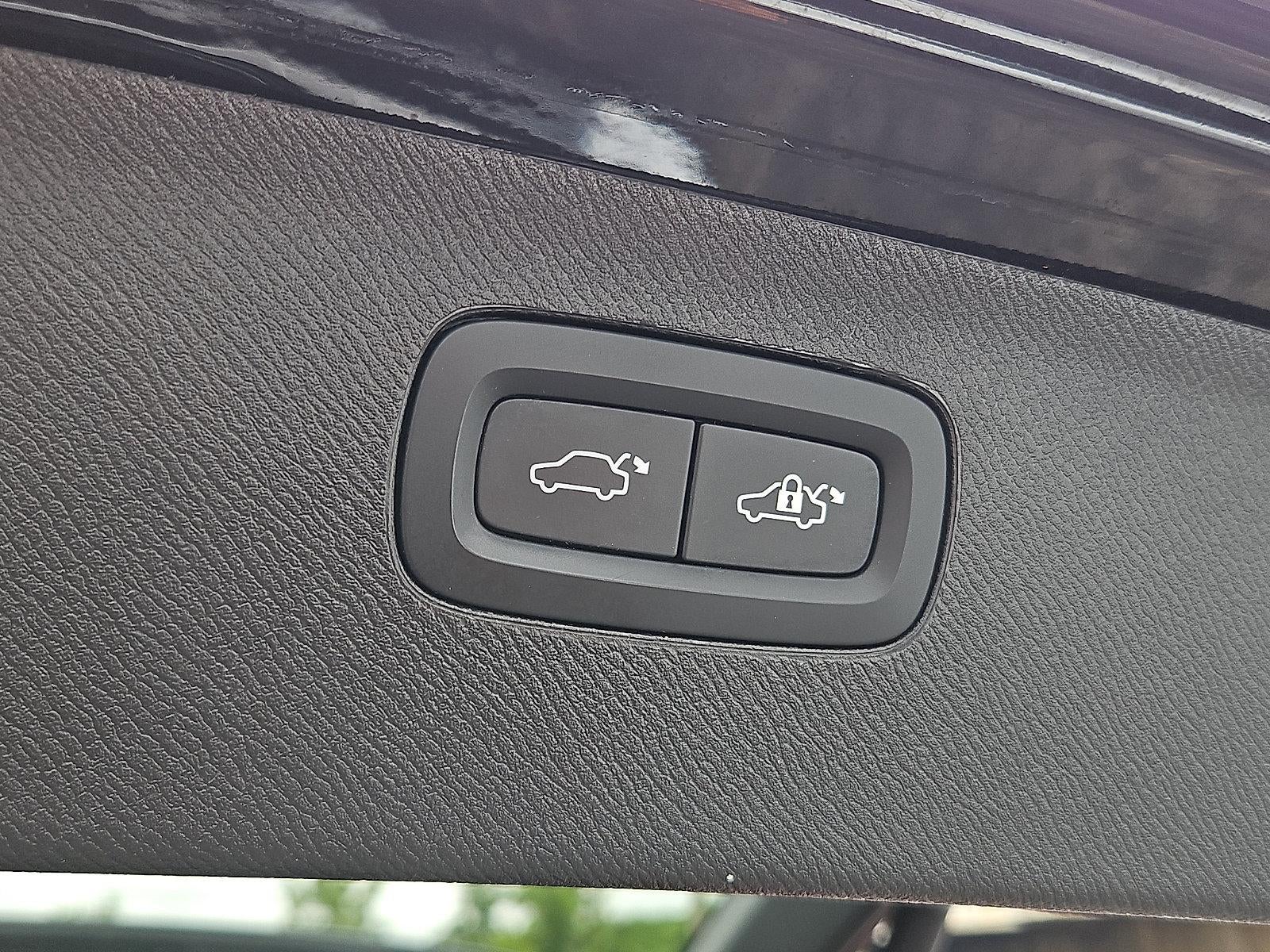 2023 Volvo XC90 B6 AWD Ultimate 7P