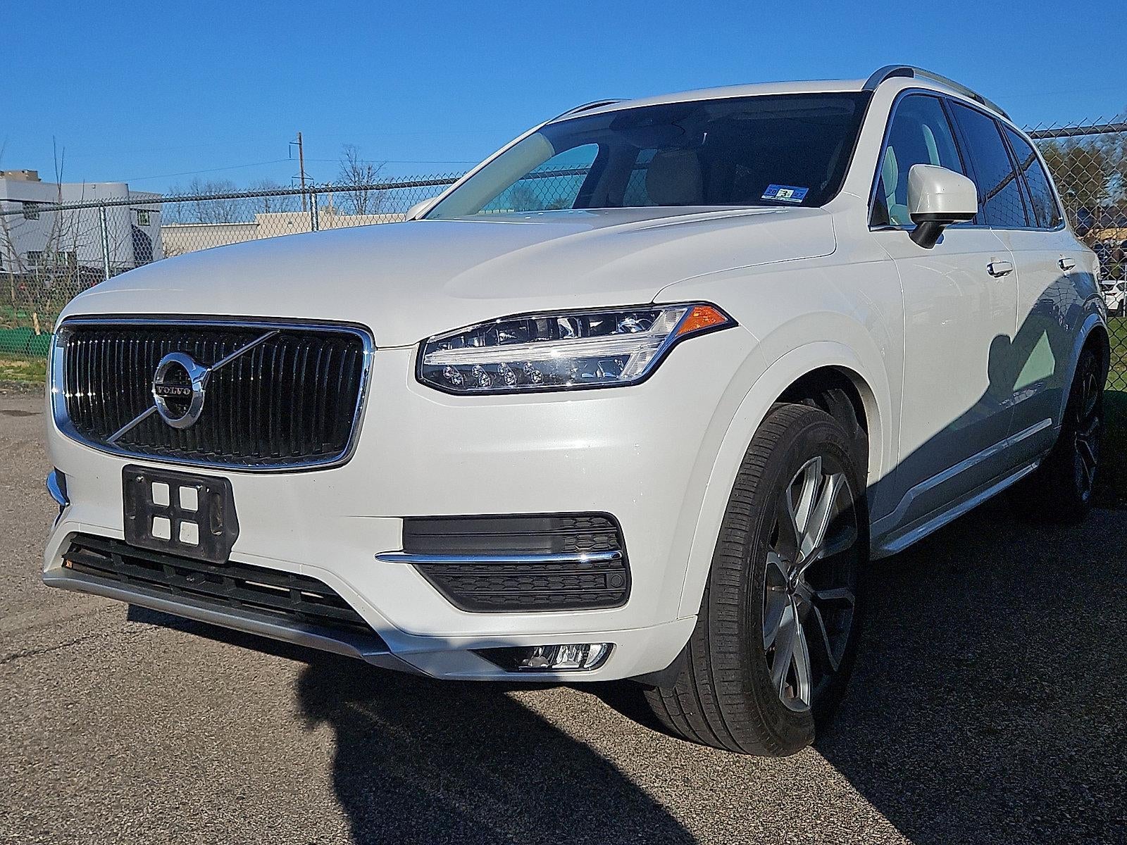 2018 Volvo XC90 T5 AWD 5-Passenger Momentum *Ltd Avail*
