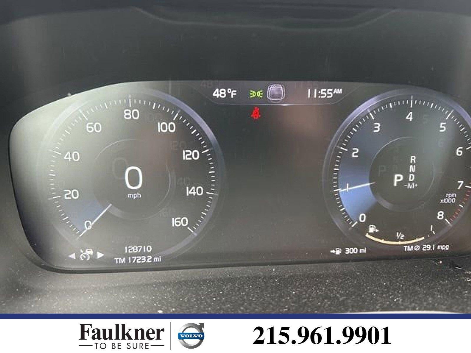 2019 Volvo XC40 T5 AWD Momentum