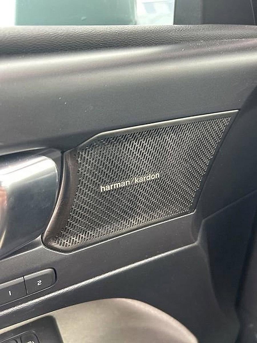 2019 Volvo XC40 T5 AWD Momentum