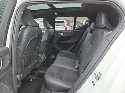 2021 Volvo XC40 T5 AWD R-Design