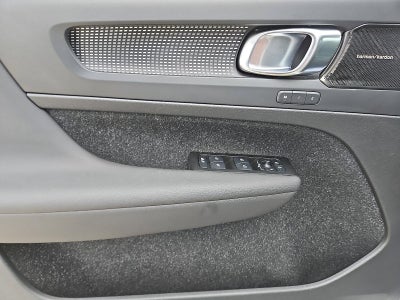 2021 Volvo XC40 T5 AWD R-Design