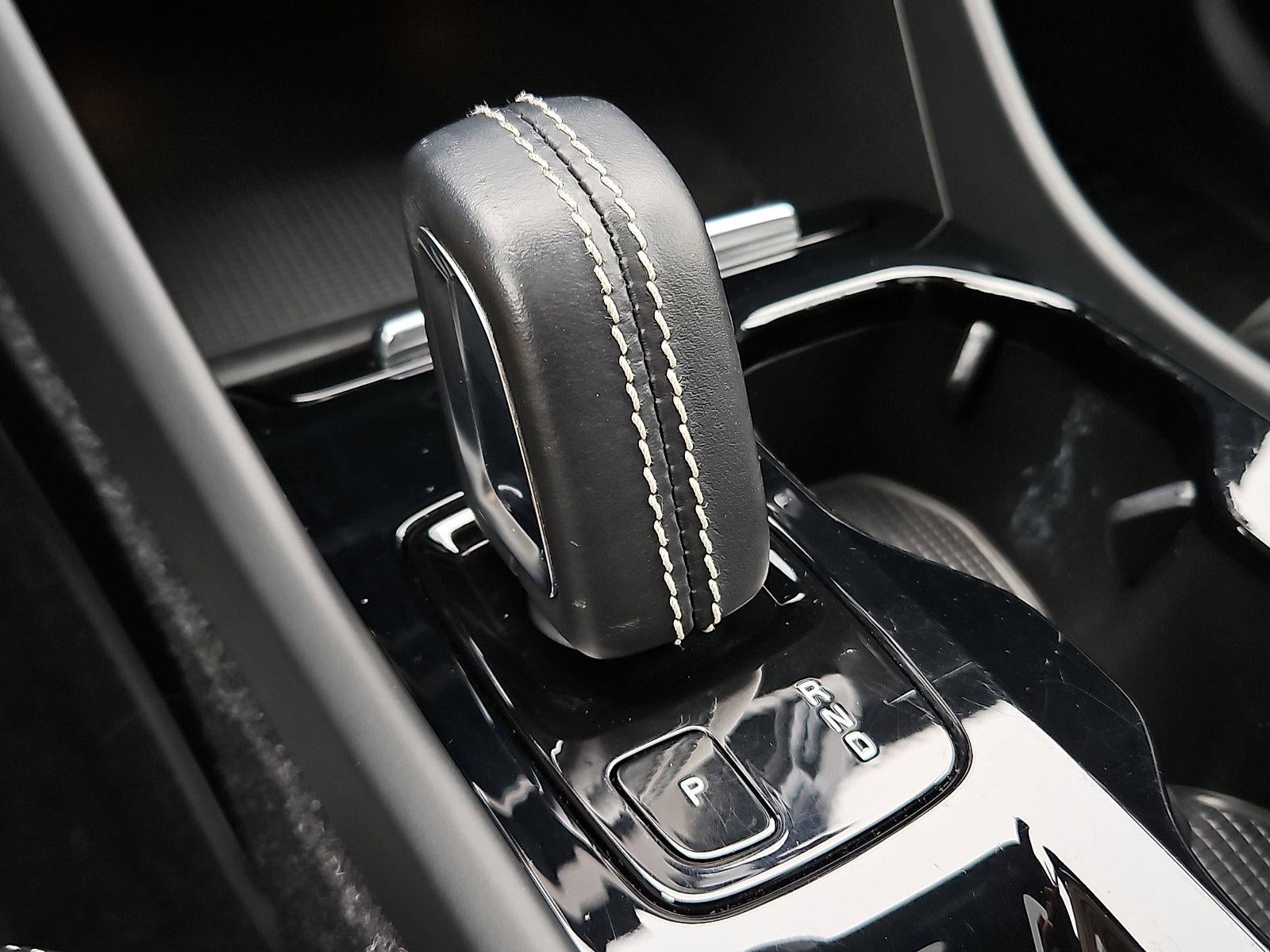 2021 Volvo XC40 T5 AWD R-Design