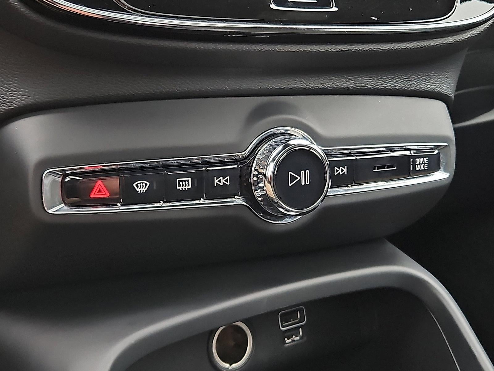 2021 Volvo XC40 T5 AWD R-Design