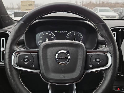 2021 Volvo XC40 T5 AWD R-Design