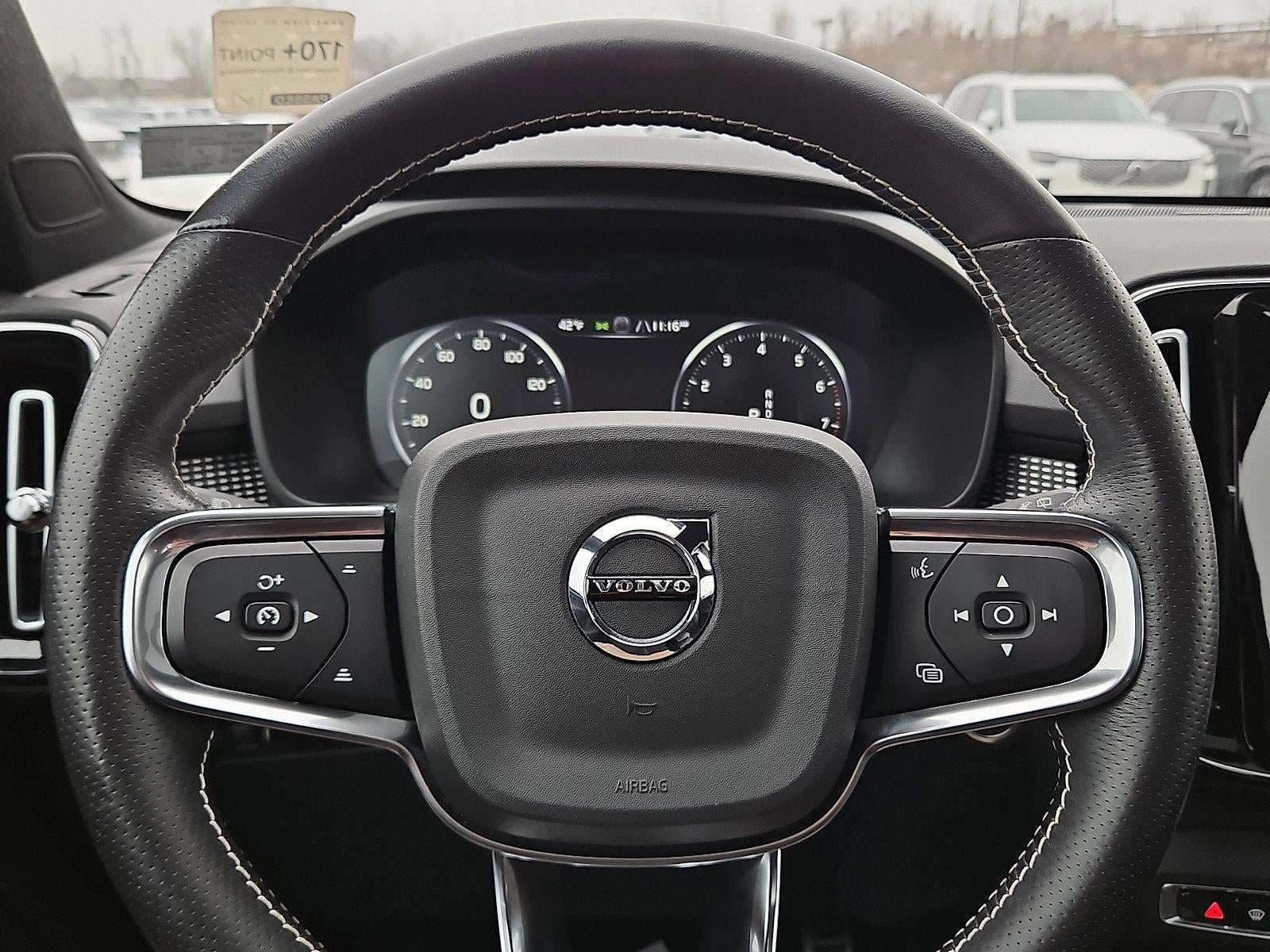 2021 Volvo XC40 T5 AWD R-Design