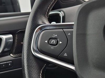 2021 Volvo XC40 T5 AWD R-Design