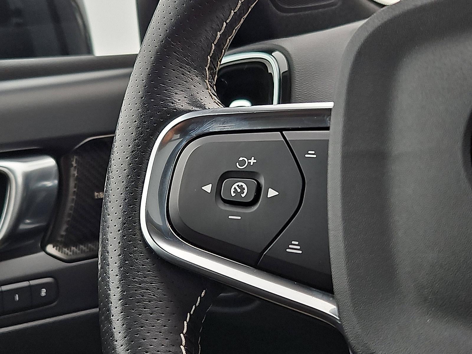 2021 Volvo XC40 T5 AWD R-Design