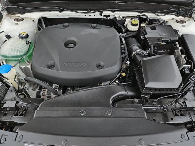 2021 Volvo XC40 T5 AWD R-Design