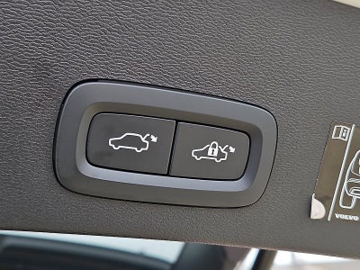 2021 Volvo XC40 T5 AWD R-Design