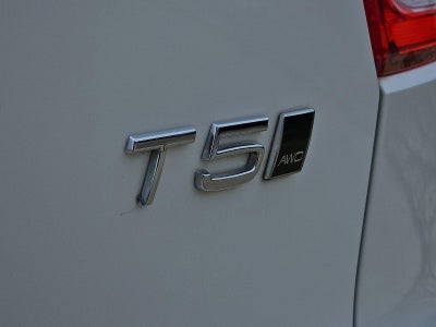 2021 Volvo XC40 T5 AWD R-Design