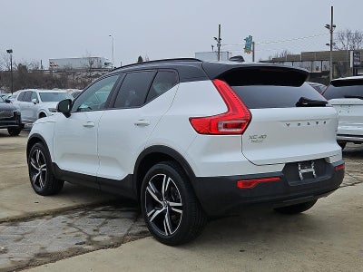 2021 Volvo XC40 T5 AWD R-Design