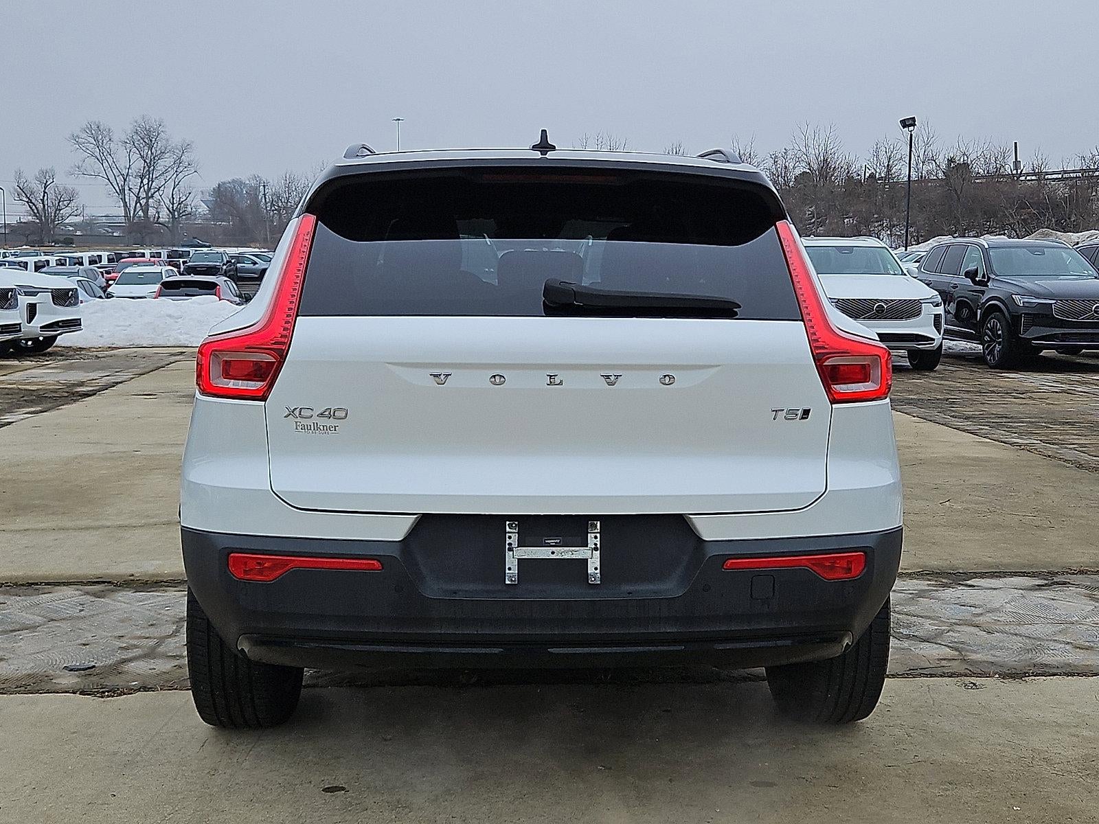 2021 Volvo XC40 T5 AWD R-Design