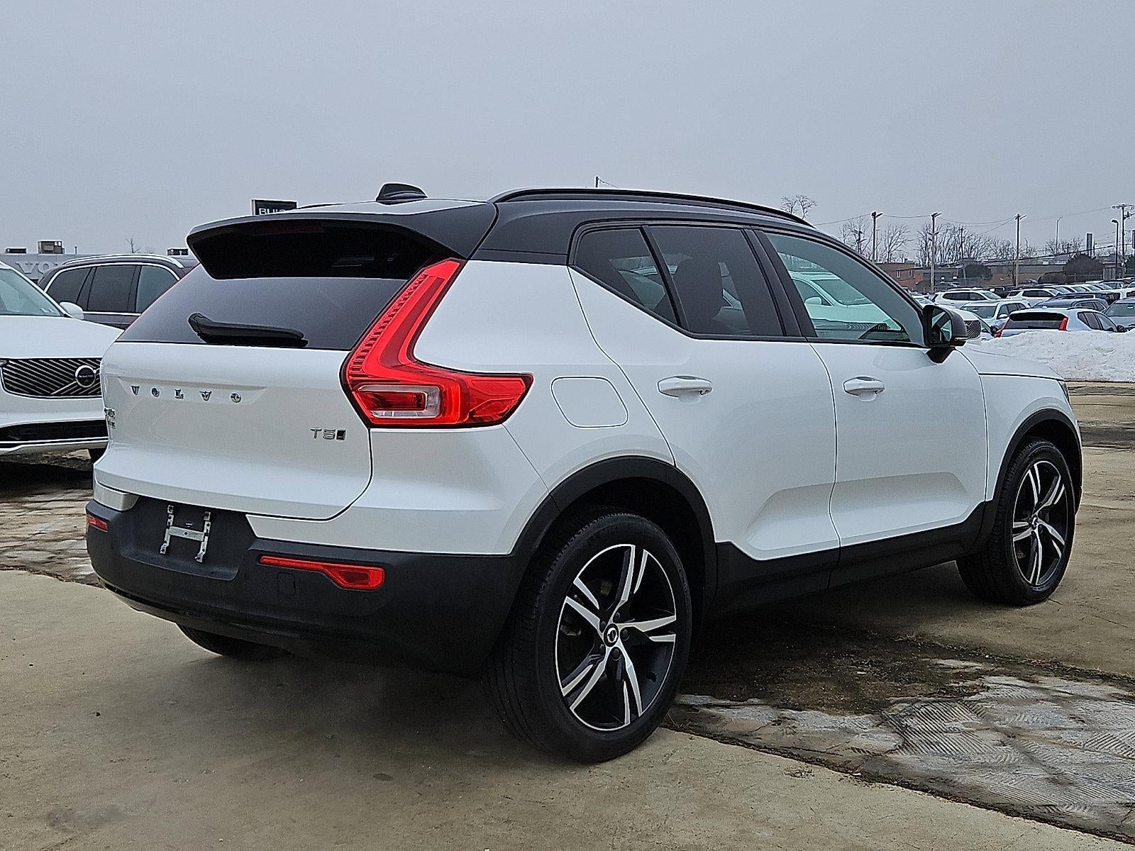2021 Volvo XC40 T5 AWD R-Design