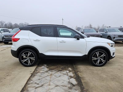 2021 Volvo XC40 T5 AWD R-Design