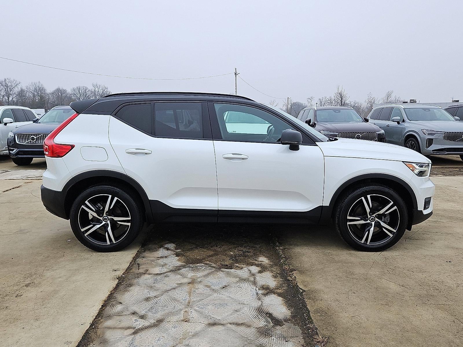 2021 Volvo XC40 T5 AWD R-Design