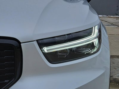 2021 Volvo XC40 T5 AWD R-Design
