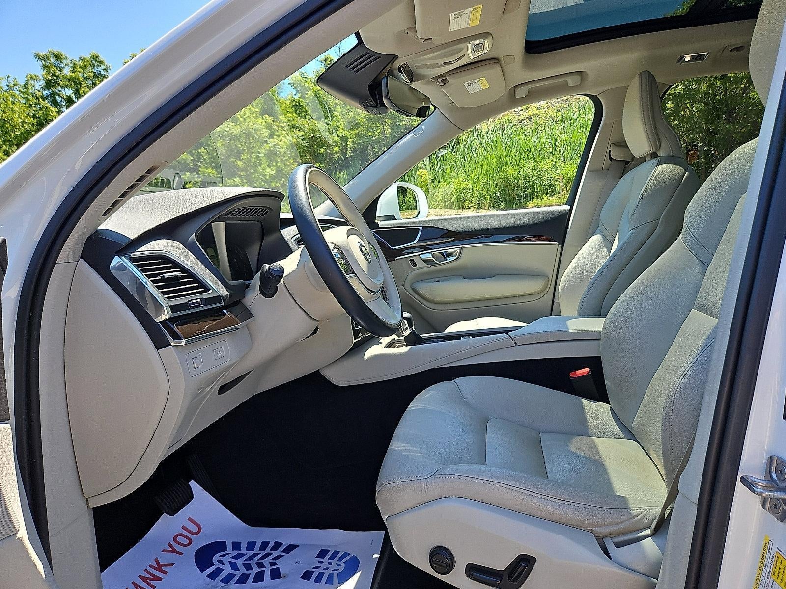 2019 Volvo XC90 T6 AWD Momentum