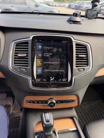 2021 Volvo XC90 T6 AWD Momentum 7P