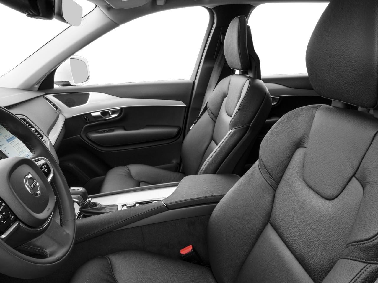 2017 Volvo XC90 T6 AWD 7-Passenger Momentum